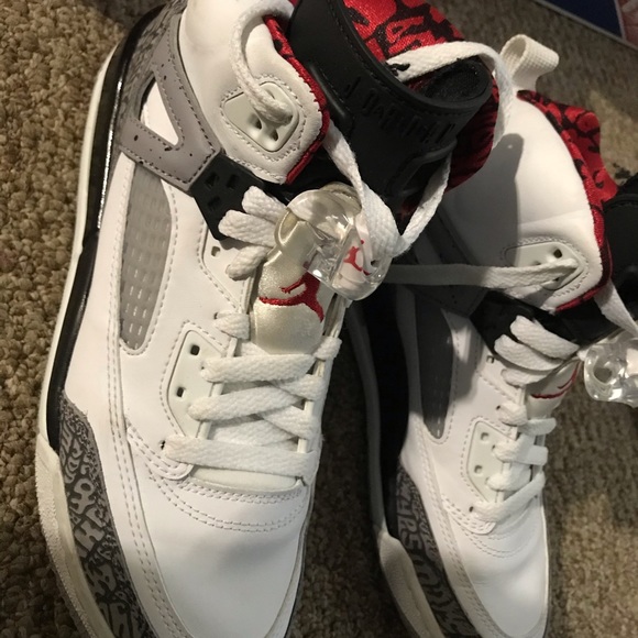 Sneakers👟 - Picture 2 of 6